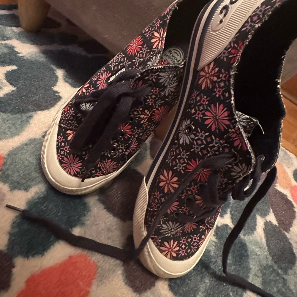 Rocket Dog Floral Sneakers - Black and Pink